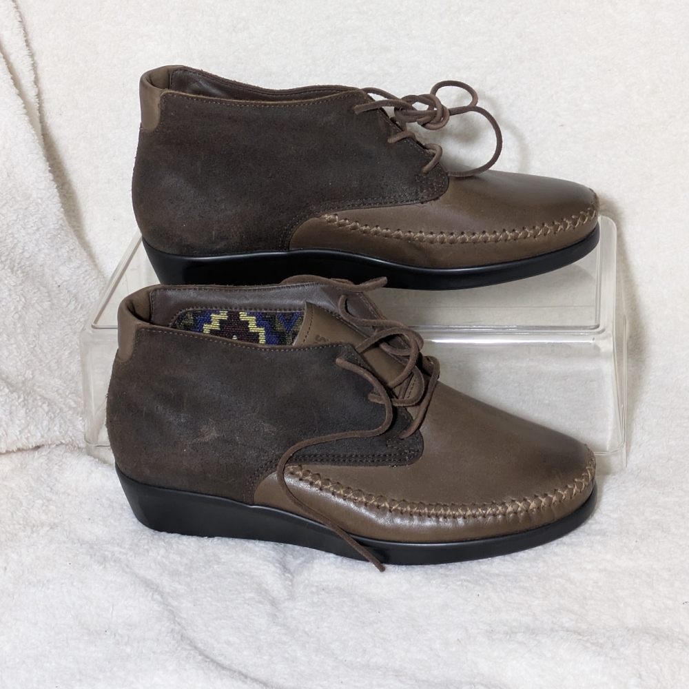 Like New!‎ SAS KICH Lace-up Ankle Boot Mahogany/Brown Leather, Comfy, Sz 8 WW - Picture 5 of 8